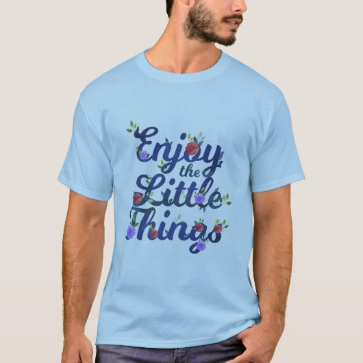 Halbschlebiger grafischer T - Shirt (Vorderseite)