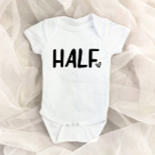Halbschwache Minimalistische Herzfrequenz Halbpens Baby Strampler
