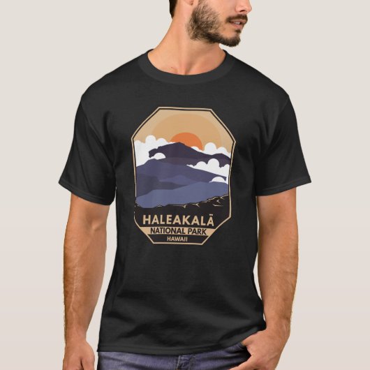 Haleakala Nationalpark Retro Emblem T-Shirt (Vorderseite)