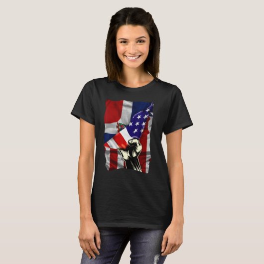 Half American Flag Dominican ROOTS USA Flag Dom Re T-Shirt (Vorne ganz)