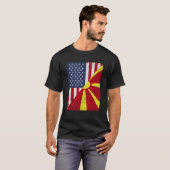 Half USA Flag Half Macedonia Flag American Macedon T-Shirt (Vorne ganz)