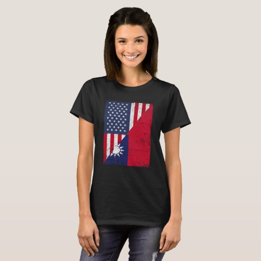 Half USA Flag Half Taiwan Flag American Taiwanese T-Shirt (Vorne ganz)