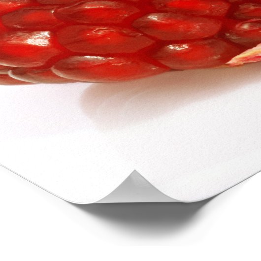 Hälfte eines reifen Granatapfelschnitts, um den Sa Poster (Ecke)