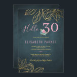 Hallo 30 schicke Goldmedaille Rosa 30. Geburtstag  Einladung<br><div class="desc">Luxuriöse elegante Vintage inspirierte Party Einladung-Vorlage zum 30. Geburtstag mit goldenem Blätter Blattwerk, einem kleinen rosafarbenen Péronenbouquet und Imitaten goldenen Typografie-Drehbuch auf einem dunkelblauen antiken Kalkboard-Hintergrund. — Die Einladung ist für alle Jahreszeiten klassische Meilensteine Geburtstagsparty - dreißig, vierzig, fünfzig, sechzig, siebzig, achtzig, neunzig, hundert - oder andere Jubiläumsfeiern geeignet. Es...</div>