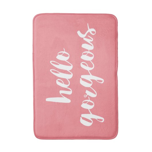 Hallo Gorgeous | Korallenrosa und Weiße Typografie Badematte (Vorderseite Vertikal)