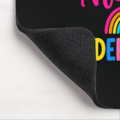 Hallo Kindergarten farbenfroher Regenbogen Herz zu Mousepad (Ecke)