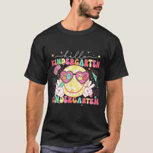 Hallo Kindergarten Lächeln Gesicht Zurück zur Schu T-Shirt