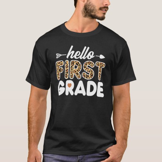 Hallo Leopard Print First Grade Lehrer T-Shirt (Vorderseite)