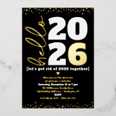 Hallo Neujahr Skript Custom Jahr Schwarzes Gold Folieneinladung (Vorderseite)