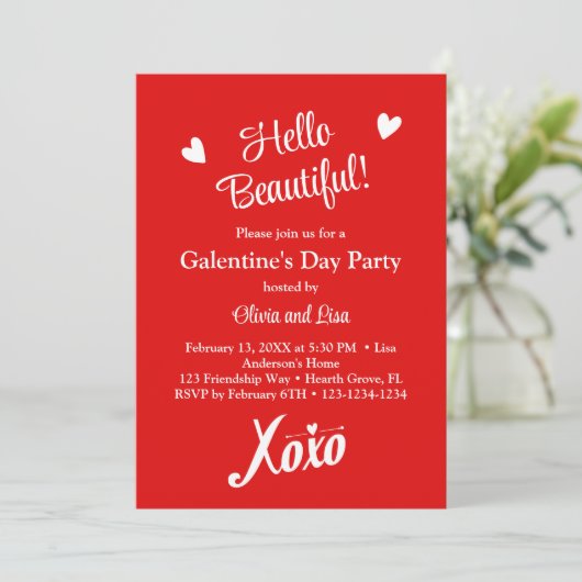 Hallo schön! Rotes XOXO Galentiner-Party Einladung (Stehend Vorderseite)