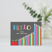 Hallo Von Lehrer Colored Pencils Chalkboard Postkarte (Stehend Vorderseite)