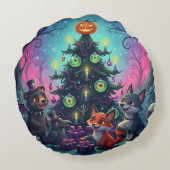 Hallow Xmas Tree Szene Rundes Kissen (Rückseite)