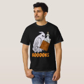 Halloween 2024: T Shirt eines Geistes in einem Buc (Vorne ganz)