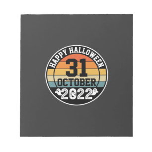 Halloween 31. Oktober 2022 Sonnenuntergang Retro D Notizblock