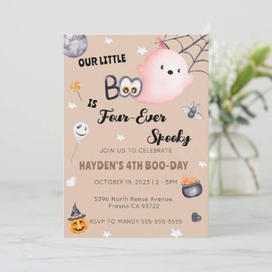 Halloween 4. Geburtstag Vier mal eine unheimlich s Einladung (Stehend Vorderseite)