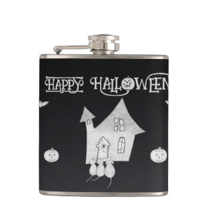 Halloween-Abend mit Spuk Haus, Fledermäusen, Kürbi Flachmann