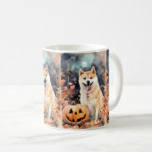 Halloween Akita mit Pumpkins Beängstigend Kaffeetasse (VorderseiteRechts)