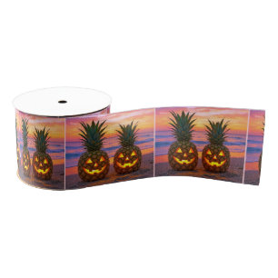 Halloween-Ananas-Jack-o-Lanterns an einem Strand Ripsband