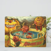 Halloween Apple Bobbing Karte (Stehend Vorderseite)
