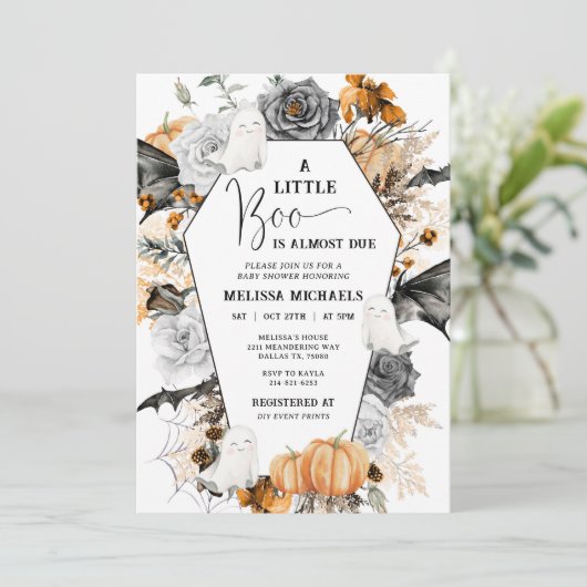 HALLOWEEN Baby-Dusche Einladung, ein kleines Boo Einladung (Stehend Vorderseite)