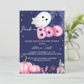 Halloween Baby Dusche flüchtige Blick ein niedlich Einladung (Stehend Vorderseite)