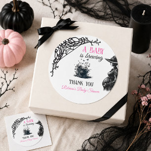 Halloween Baby is Brewing Pink Girl Babyparty Runder Aufkleber