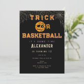 Halloween Ball Trick oder Basketball Geburtstag Einladung (Stehend Vorderseite)