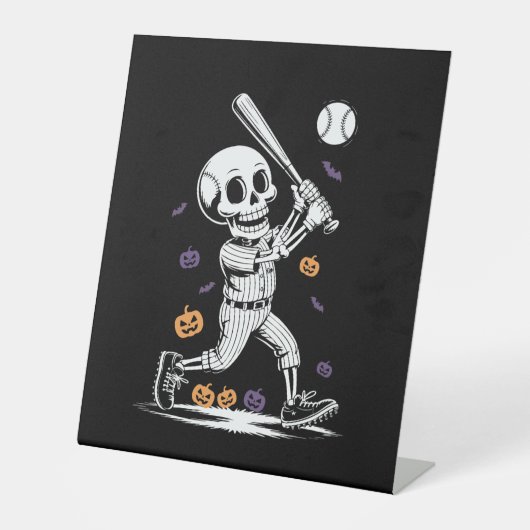 Halloween Baseball Skeleton Hitting Sockelschild (Vorderseite)