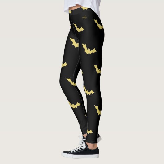 Halloween Bat Leggings Design von Poet Adiela Akoo (Links)