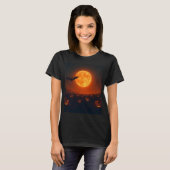 Halloween Bat Over Fields 🌕 T-Shirt (Vorne ganz)