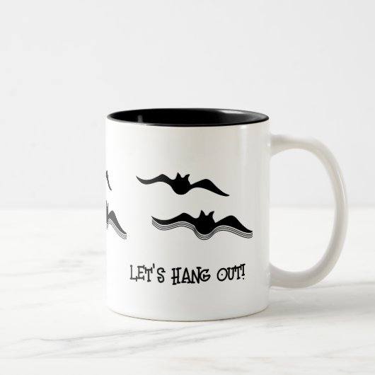 Halloween Bats, lass uns ausgehen! Zweifarbige Tasse (Rechts)
