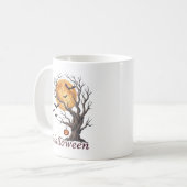 Halloween-Baum und Kürbis Jack-o'-Lantern Kaffeetasse (Vorderseite Links)
