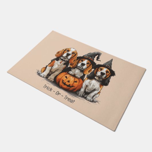 Halloween-Beagle-Hunde für Trick oder Treat Fußmatte (Schrägansicht)