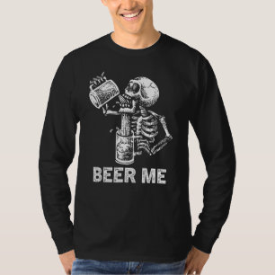 Halloween Beer Me Skeleton Beängstigendes leckeres T-Shirt