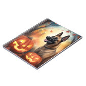 Halloween Belgisch Malinoi mit Pumpkins Beängstige Notizblock (Linke Seite)