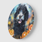 Halloween Bernedoodle mit Pumpkins Beängstigend Große Wanduhr (Winkel)