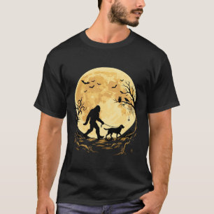 Halloween Bigfoot laufender Labrador unter Vollmon T-Shirt