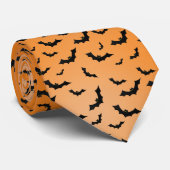 Halloween Black Bats Random Muster Orange BG Krawatte (Gerollt)