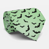 Halloween Black Bats Random Pattern Green BG Krawatte (Gerollt)