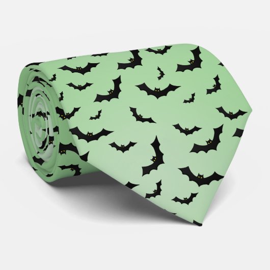 Halloween Black Bats Random Pattern Green BG Krawatte (Gerollt)
