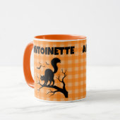 Halloween Black Cat & Bats Orange Plaid Name Tasse (Vorderseite Links)
