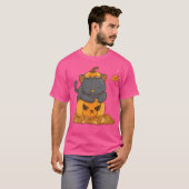Halloween Black Cat On Pumpkin Niedliche Herbssais T-Shirt (Vorne ganz)