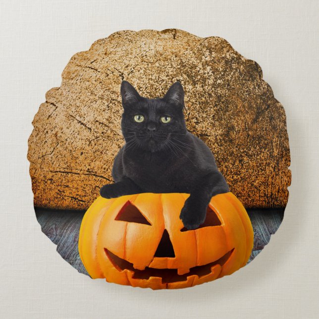 Halloween Black Cat On Pumpkin Round Throw Kissen (Vorderseite)