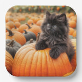 Halloween Black Kitten on a Pumpkin Pappteller (Vorderseite)