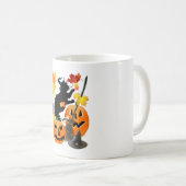 Halloween Black Kitty Batting Hübsche Blätter Kaffeetasse (VorderseiteRechts)