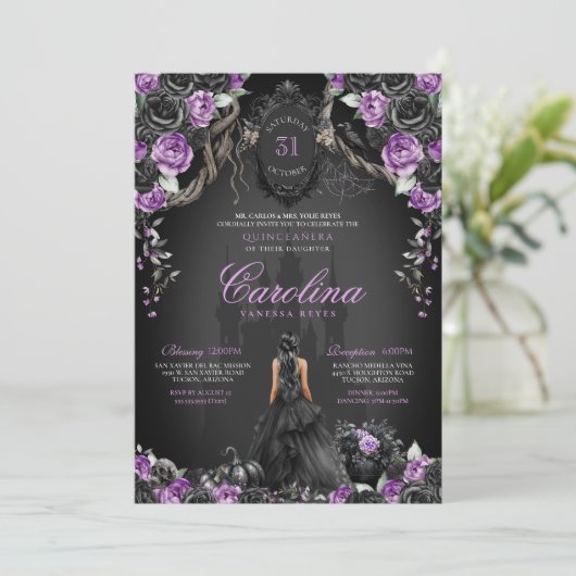 Halloween Black Rose Lila Princess Quinceanera Einladung (Stehend Vorderseite)