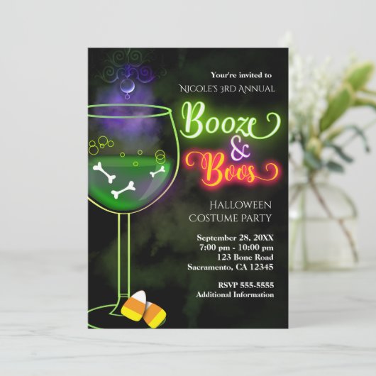 Halloween Booze und Boos Cocktail Party Einladung (Stehend Vorderseite)