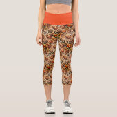 Halloween-braunes Design Capri Leggings (Vorderseite)