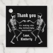 Halloween Bridge oder Die Skeleton Junggeselinnen- Geschenkanhänger (Vorderseite)