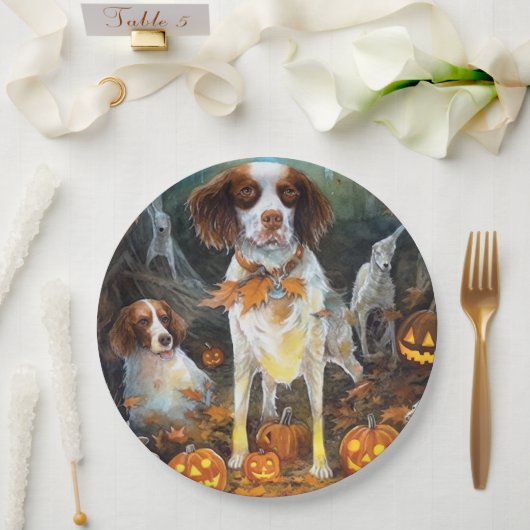 Halloween Brittany Spaniel mit Kürbissen Gruselig Pappteller (Hochzeit)